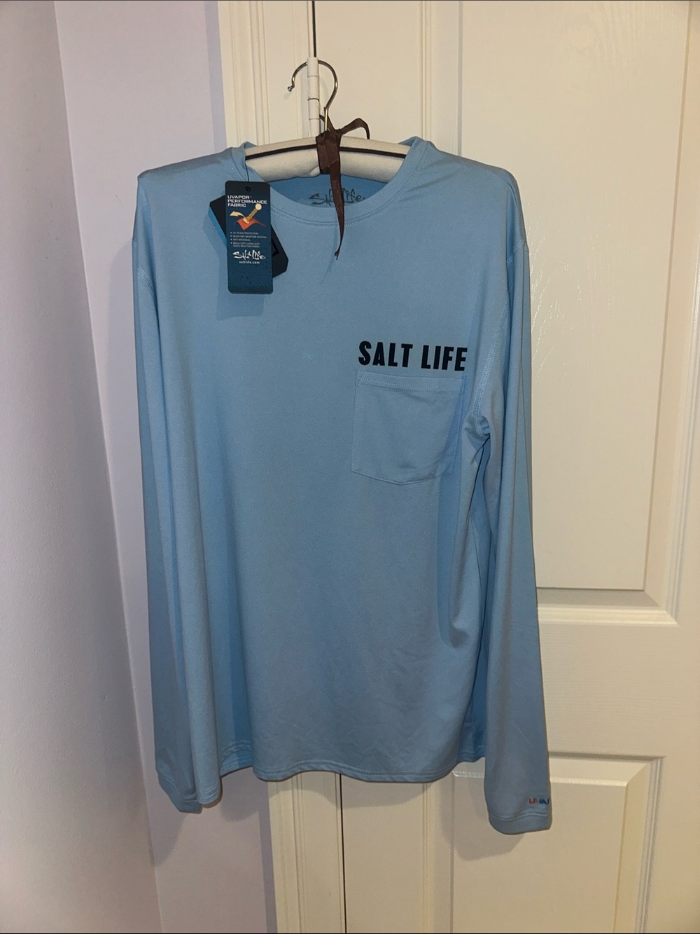 Salt Life Long Sleeve Pocket Tee in Sky Blue